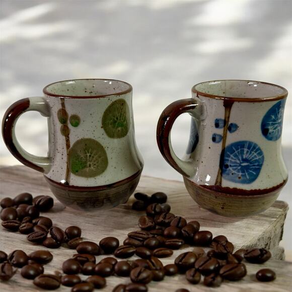 VTG Abstract MCM Set 2 Ceramic Floral Footed Mugs Coffee Cups Blue Green READ - Picture 1 of 9